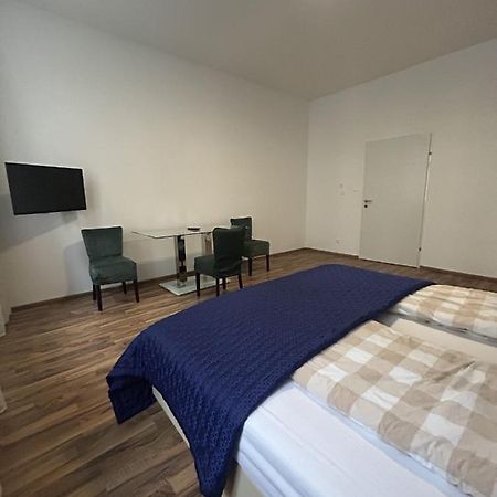 Cozy City Center Apartments Вена Экстерьер фото